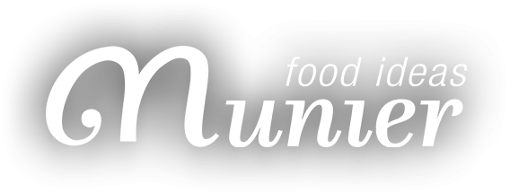 לוגו Munier מגשי אירוח